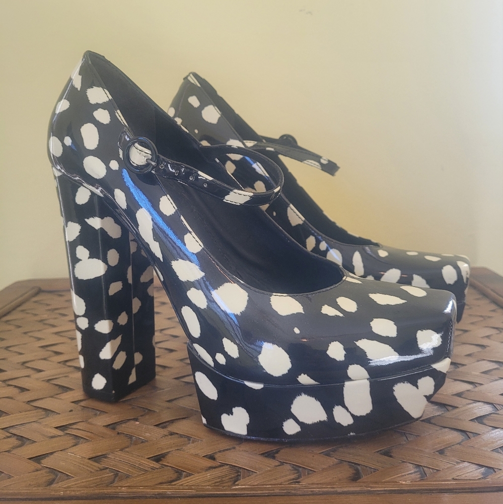 Alice + Olivia Black and White Platform Shoes - Picture 1 of 7